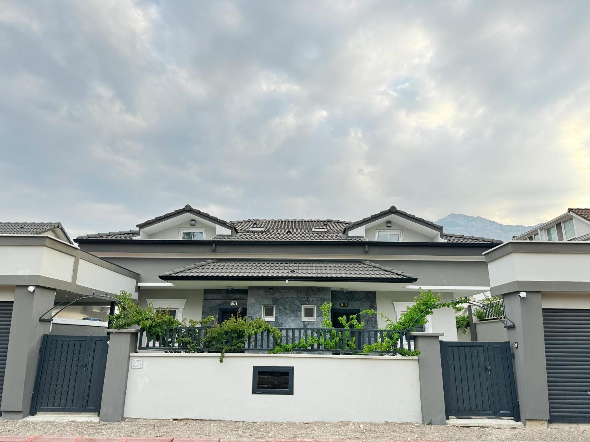 Villa Diamond B1 Blok Ikiz Ortak Havuzlu *